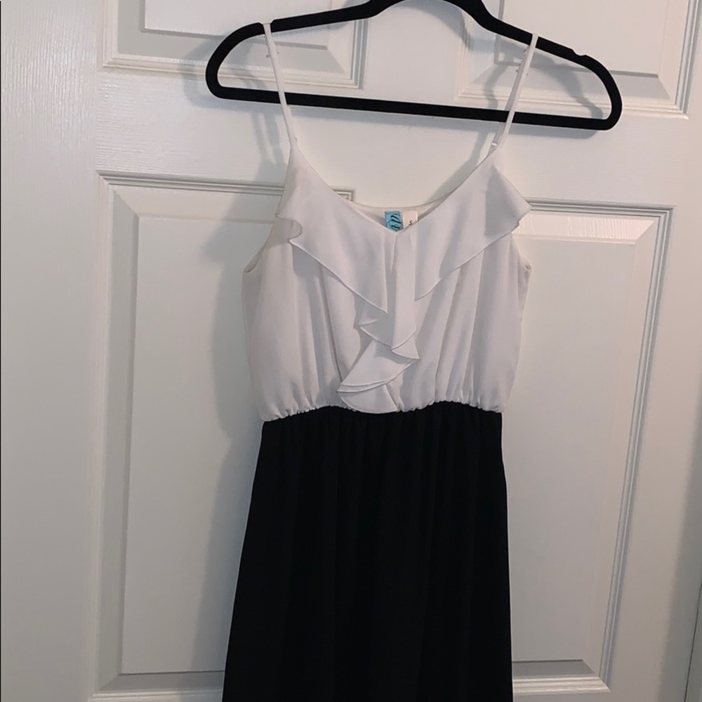White and black dress with ruffles